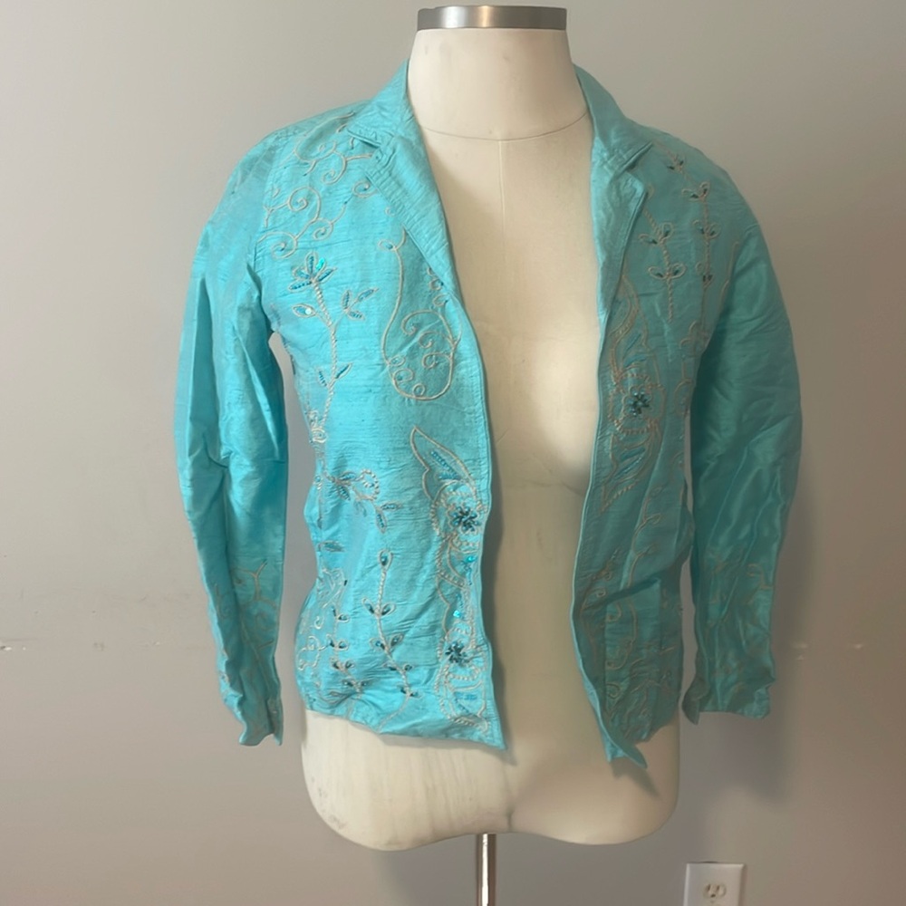 Yak Magik size small